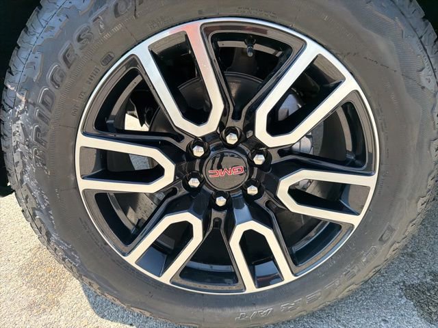 New 2026 GMC Sierra 1500 AT4 w/ AT4 Premium Package AWD/4WD image 10