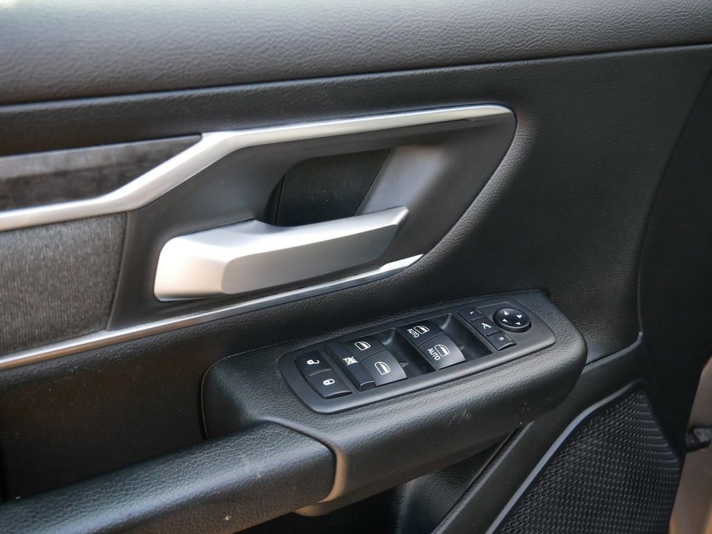 Used 2019 RAM 1500 Big Horn image 15