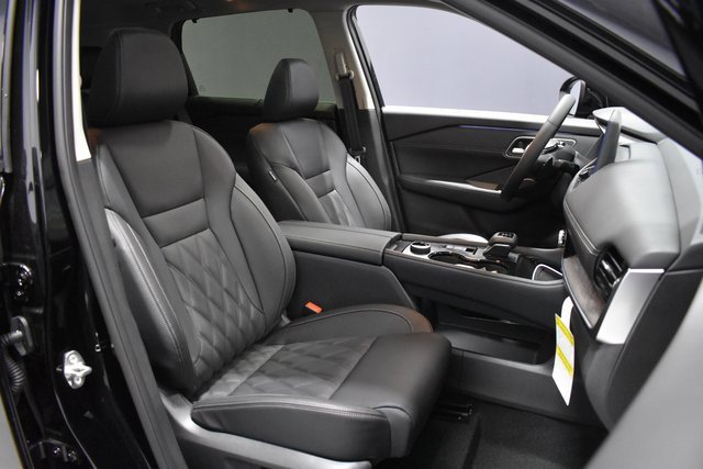 New 2026 Nissan Rogue Platinum image 14