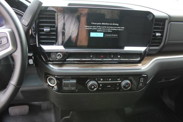 Used 2024 Chevrolet Silverado 2500 LT AWD/4WD image 27