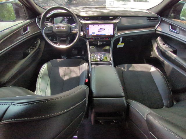 New 2026 Jeep Grand Cherokee Altitude RWD image 34