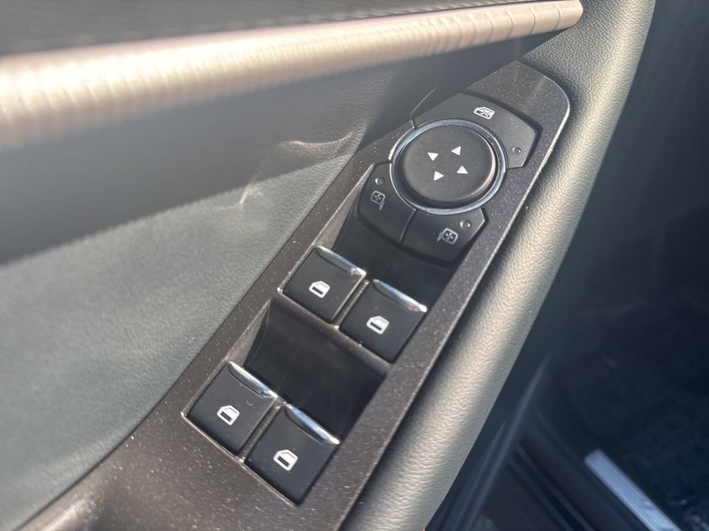 Used 2025 Ford Explorer ST-Line AWD/4WD image 10