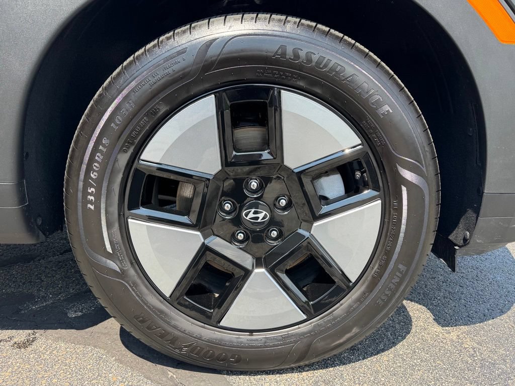 Certified 2026 Hyundai Santa Fe SE AWD/4WD image 11