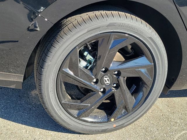 New 2026 Hyundai Elantra SEL Sport Premium image 24