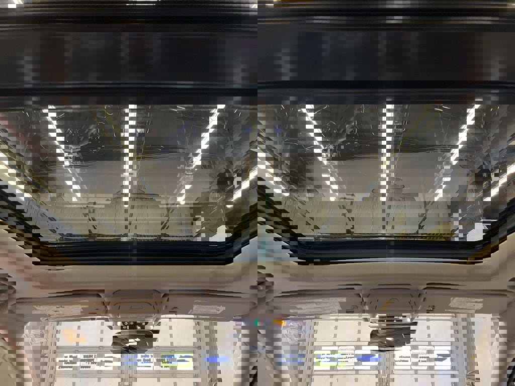 Used 2021 Cadillac XT4 Premium Luxury w/ Cold Weather Package image 37