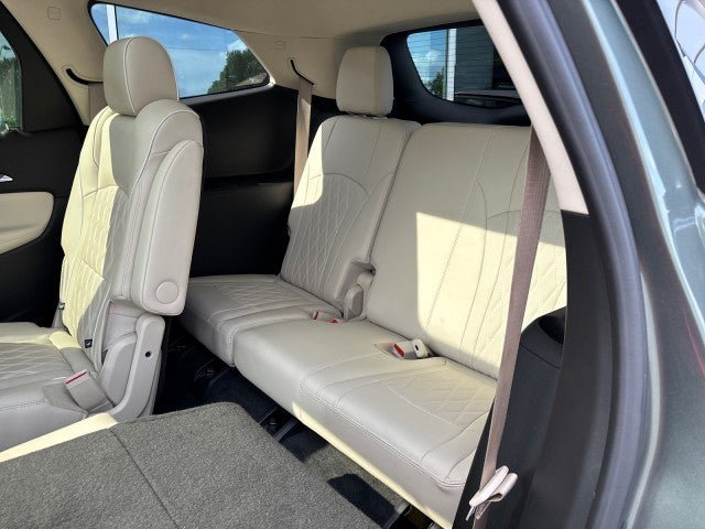 Used 2022 Buick Enclave Avenir w/ Trailering Package, 5000 lbs. FWD image 38