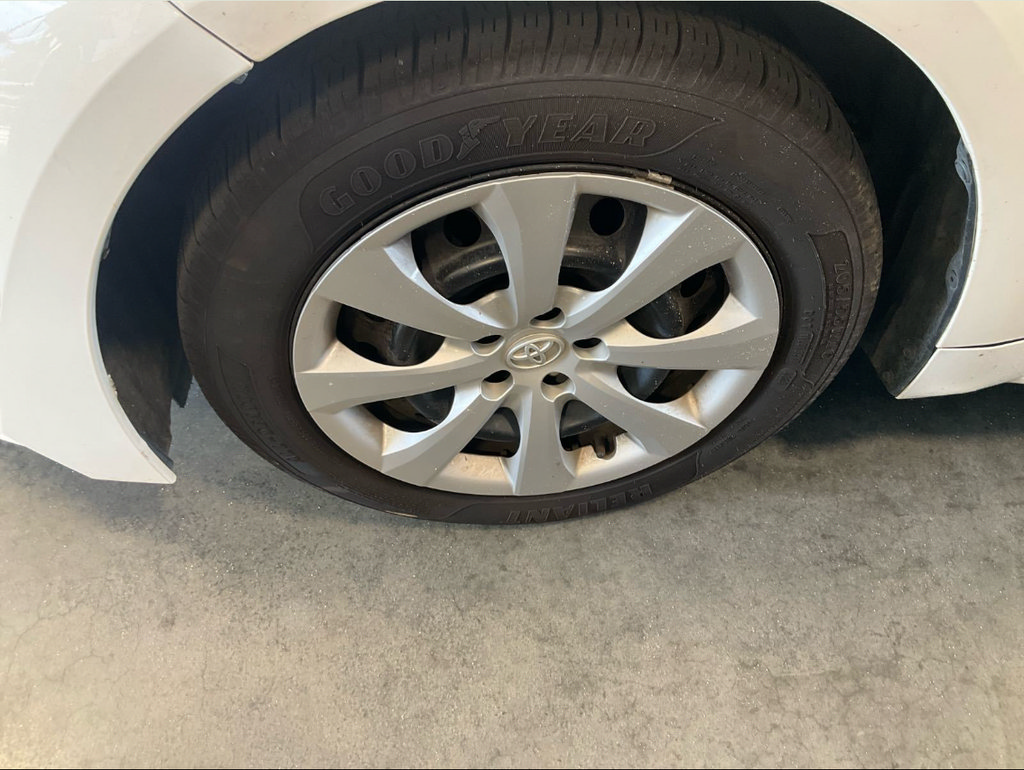 Used 2023 Toyota Corolla LE FWD image 11