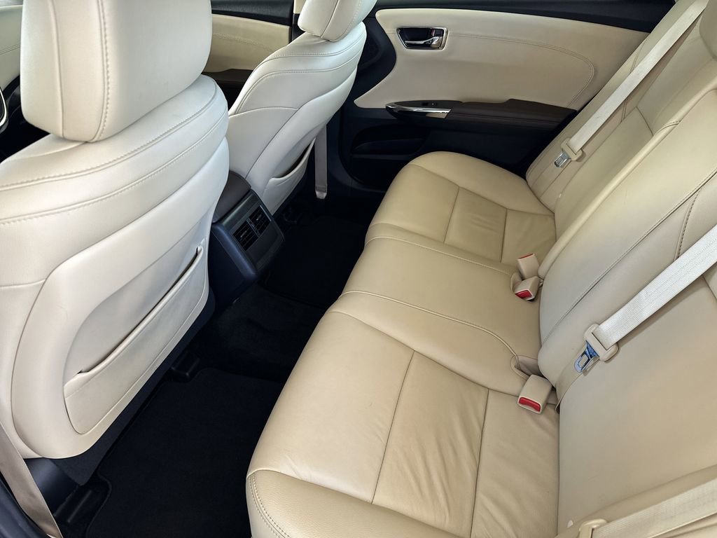 Used 2018 Toyota Avalon XLE Premium image 29