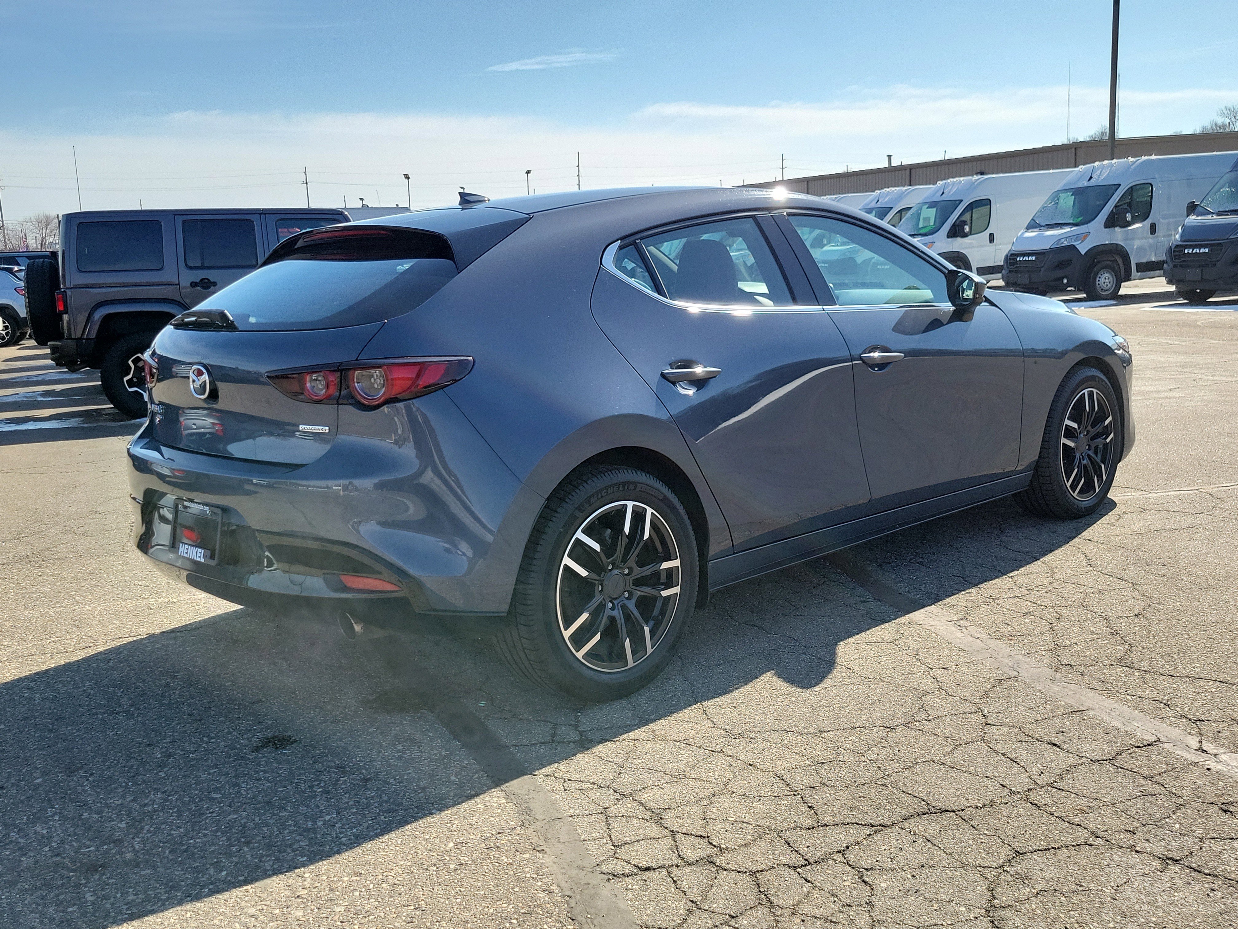 Used 2020 MAZDA MAZDA3 AWD Hatchback w/ Premium Pkg image 4