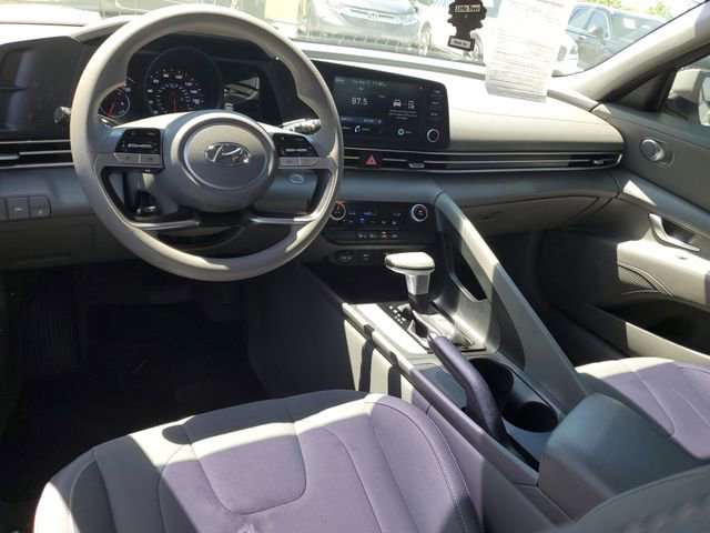 Used 2021 Hyundai Elantra SEL FWD image 9