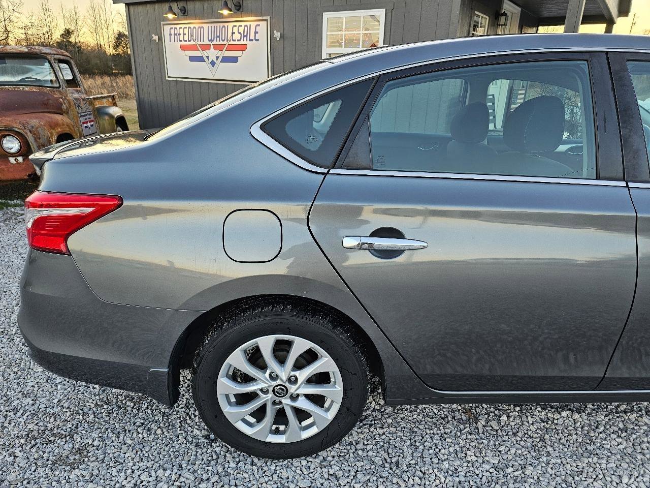 Used 2019 Nissan Sentra S w/ Appearance Package image 9