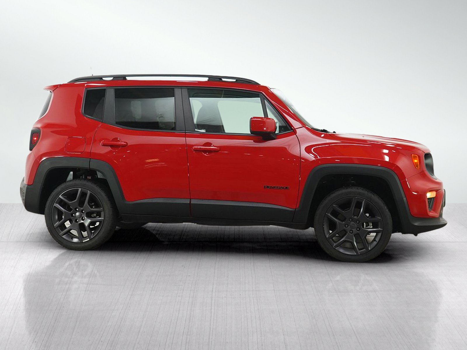 Used 2022 Jeep Renegade Latitude w/ Convenience Group AWD/4WD image 3
