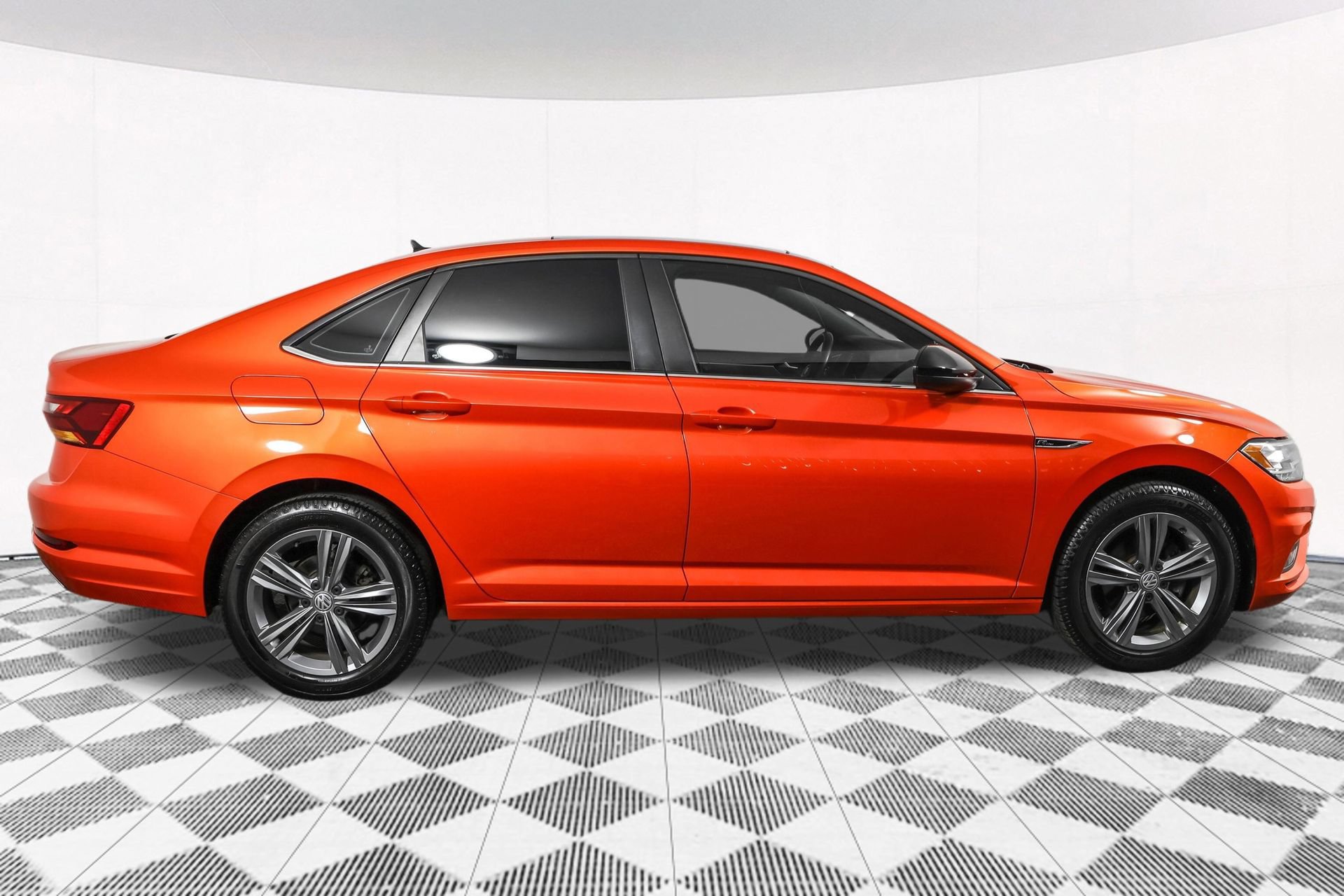 Used 2019 Volkswagen Jetta R-Line w/ R-Line Cold Weather Package FWD image 13