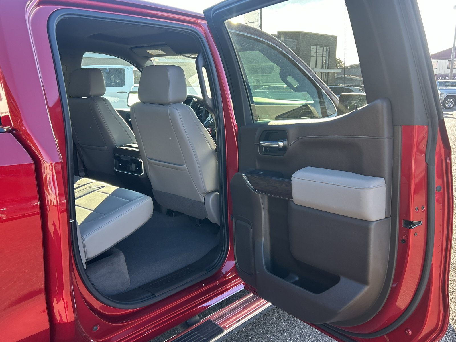 Used 2022 GMC Sierra 1500 SLT w/ SLT Premium Plus Package AWD/4WD image 26
