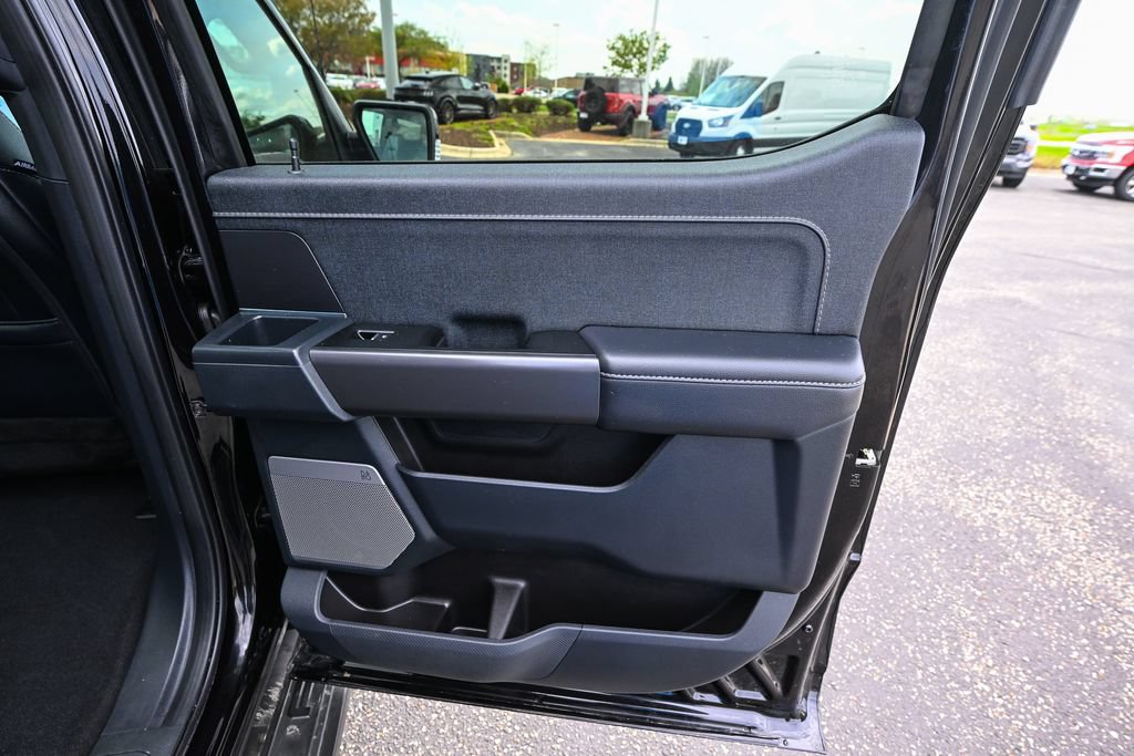 Used 2025 Ford F150 Lariat AWD/4WD image 29