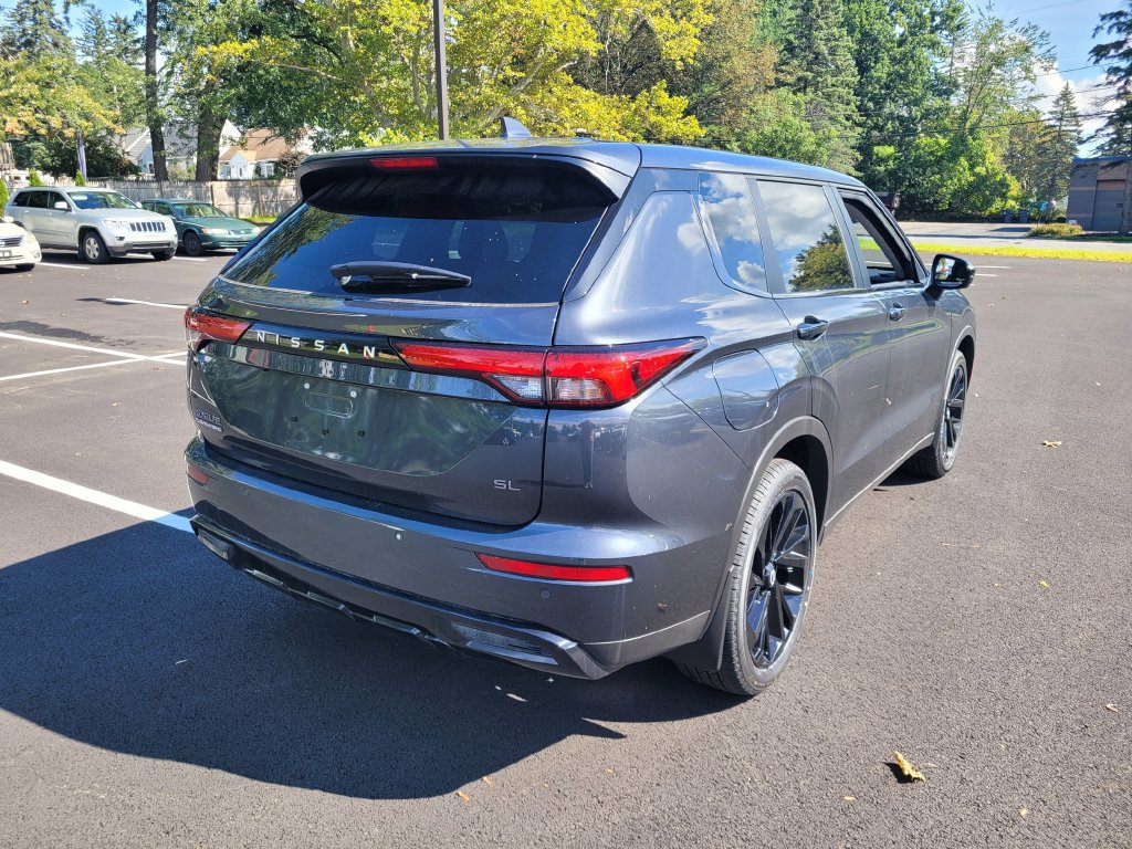 New 2026 Nissan Rogue SL w/ Family Package AWD/4WD image 3