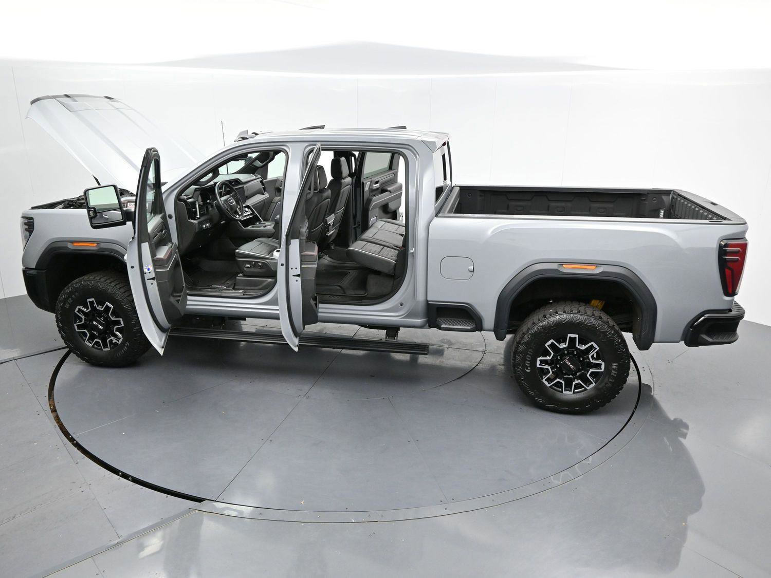 Used 2024 GMC Sierra 2500 AT4X AWD/4WD image 43