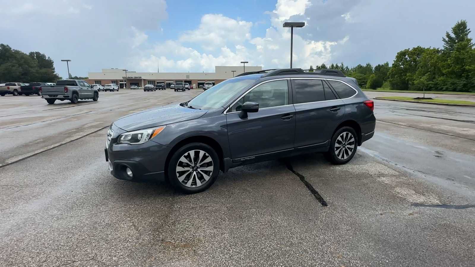 Used 2015 Subaru Outback 3.6R Limited AWD/4WD image 4