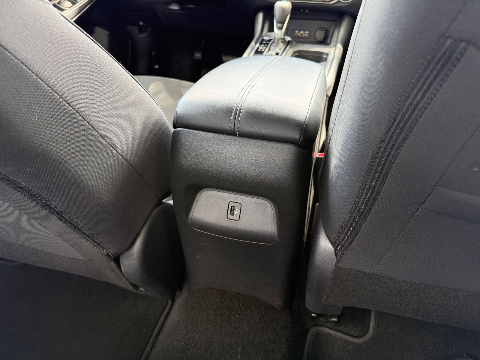 Used 2025 Nissan Sentra SV image 23