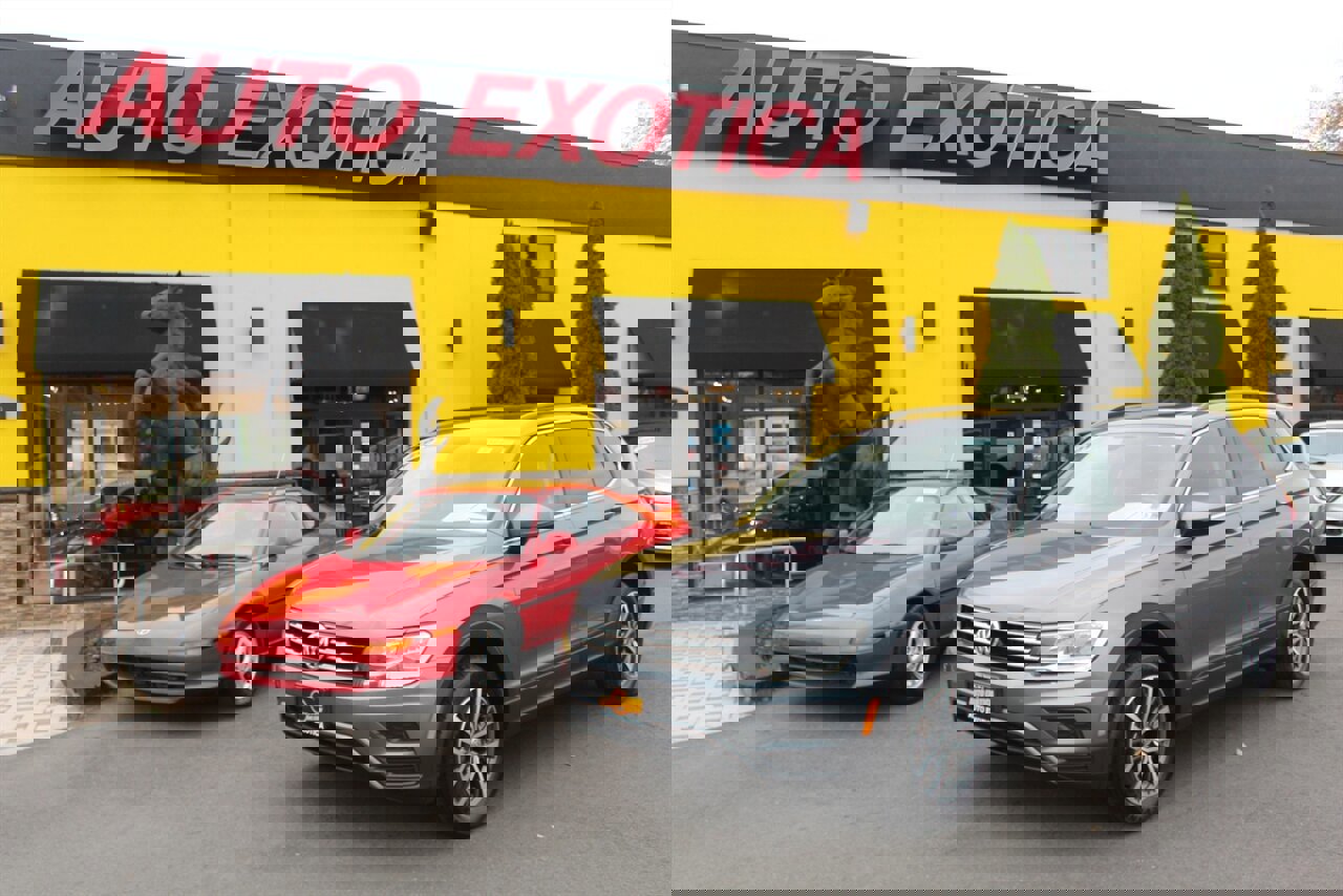 Used 2019 Volkswagen Tiguan SE w/ Panoramic Sunroof Package