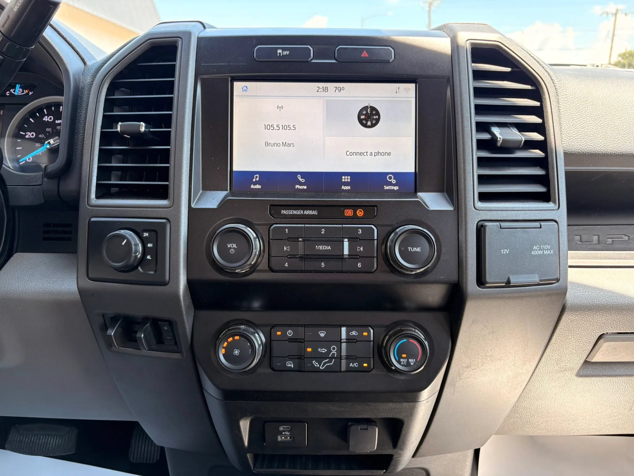 Used 2022 Ford F250 XL w/ Power Equipment Group AWD/4WD image 19