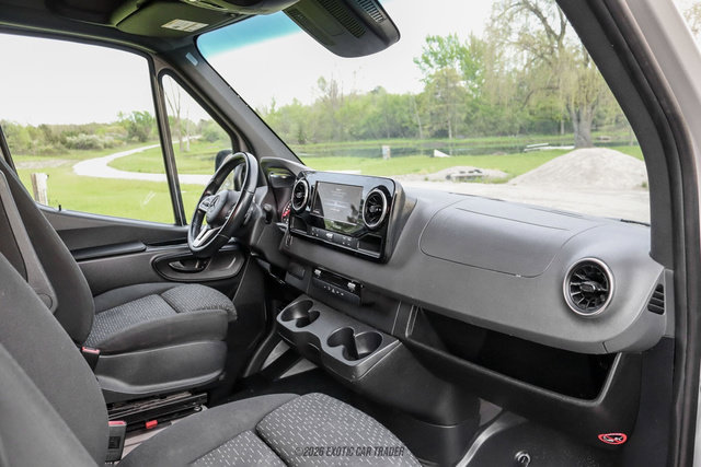Used 2023 Mercedes-Benz Sprinter 2500 image 47