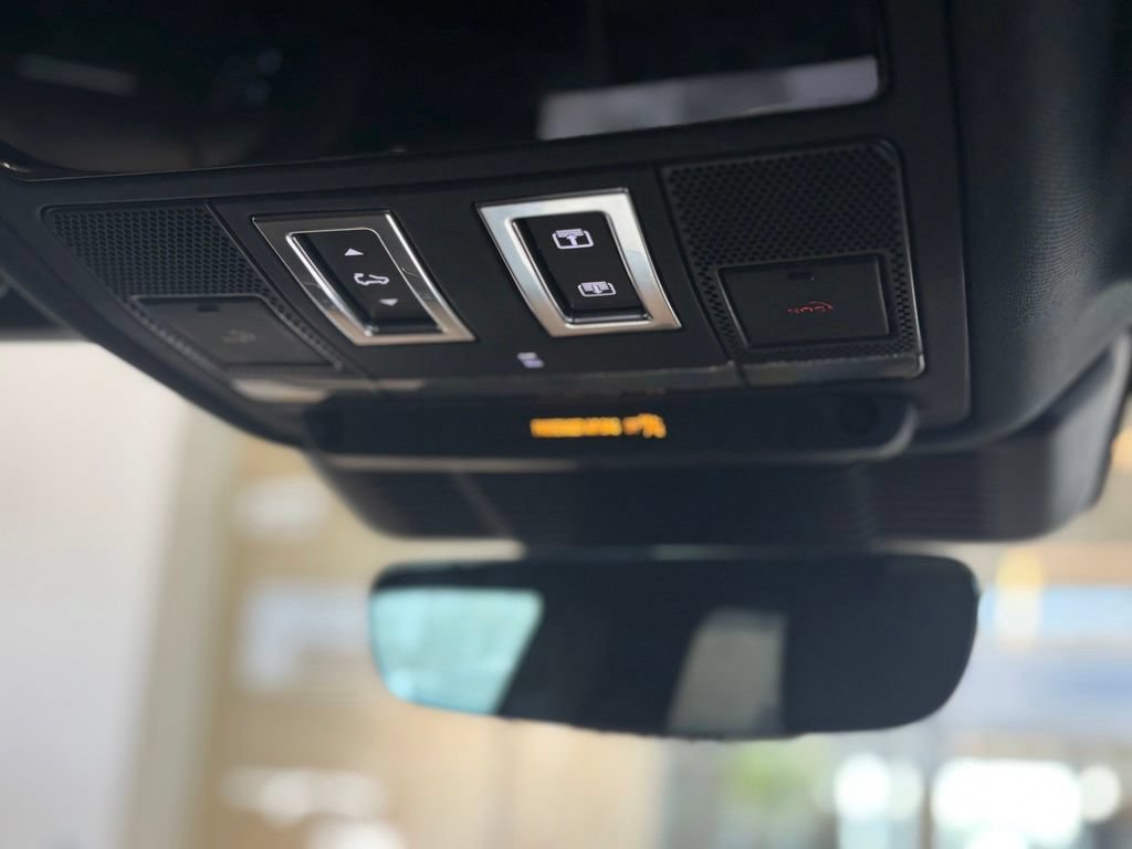 New 2026 Land Rover Range Rover Evoque S AWD/4WD image 11
