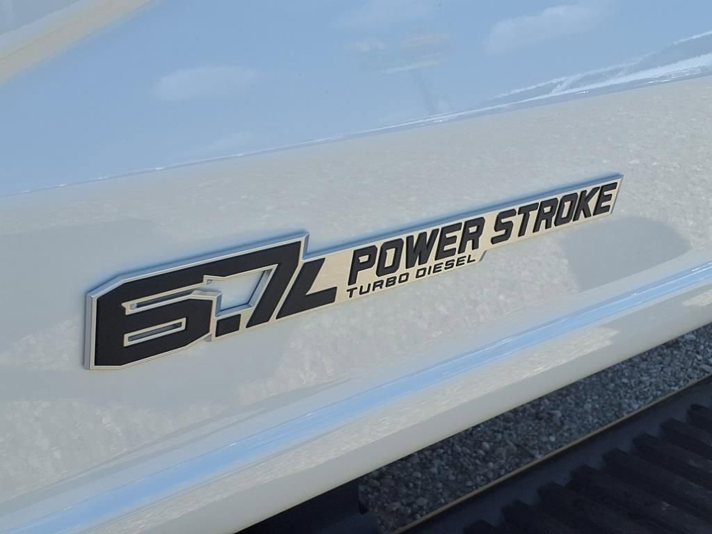New 2025 Ford F550 4x4 Regular Cab Super Duty image 26