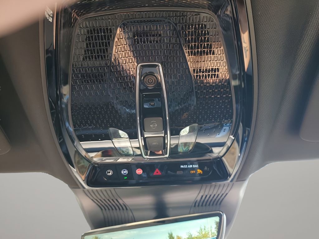 New 2026 Cadillac Vistiq Sport w/ LPO, Floor Liner Package image 42