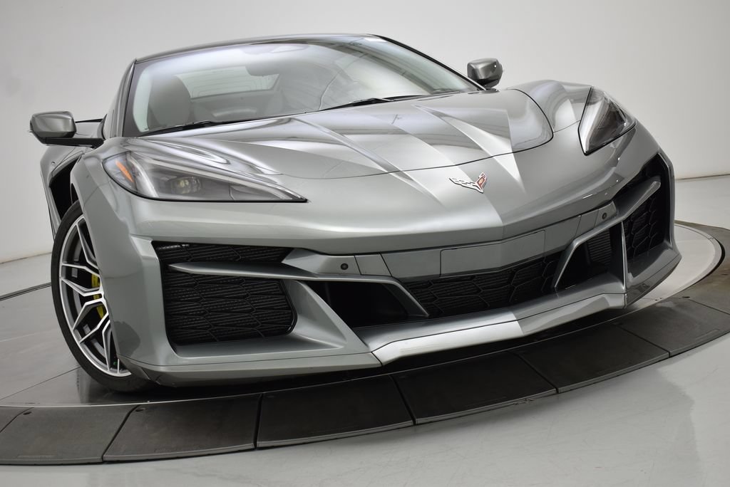 Used 2024 Chevrolet Corvette Z06 RWD image 6