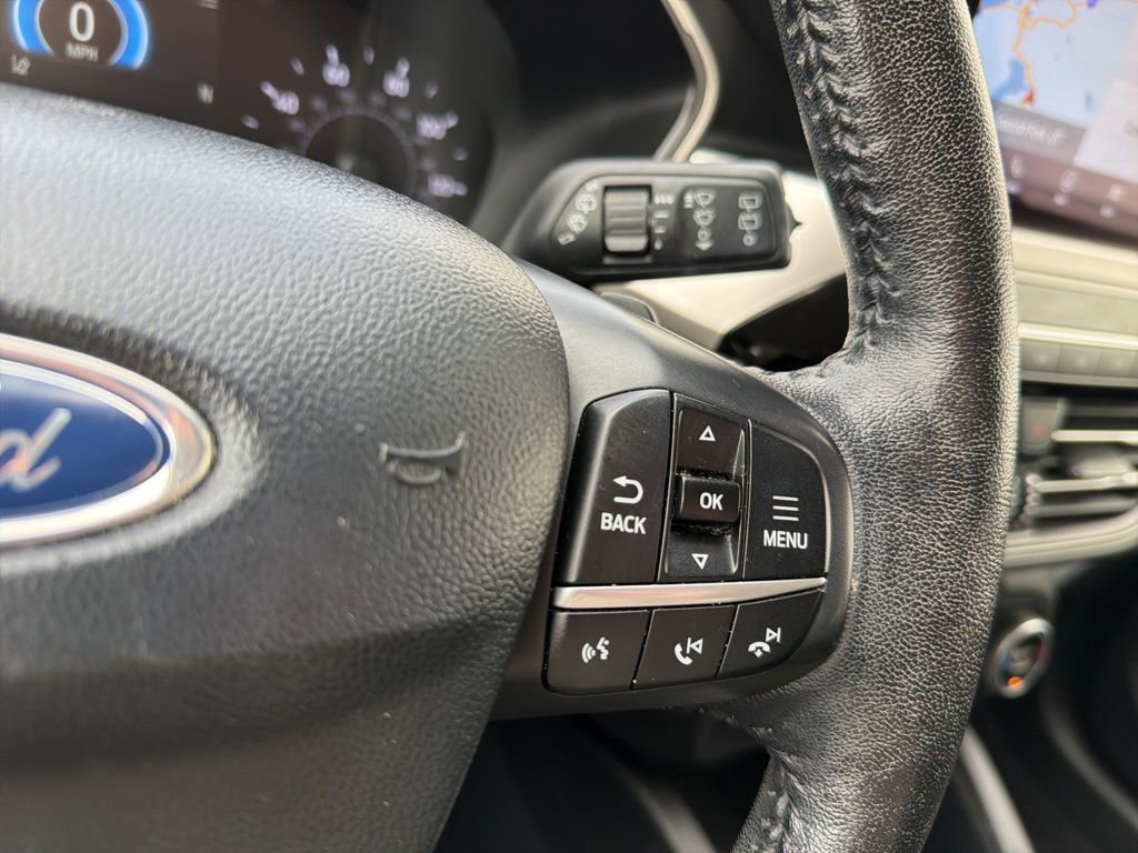 Used 2020 Ford Escape SEL image 13