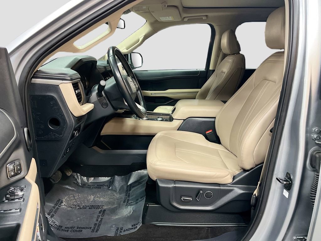 Used 2023 Ford Expedition Limited image 22
