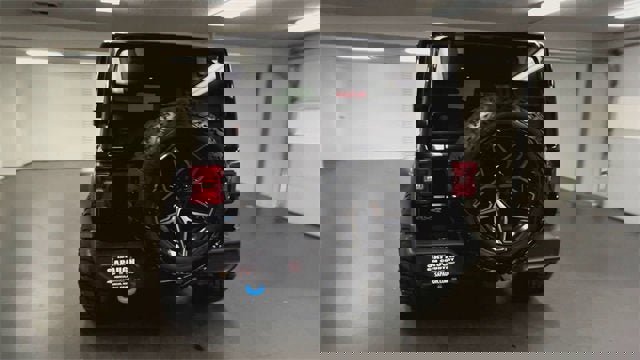 Used 2024 Jeep Wrangler Unlimited Rubicon 4xe w/ Convenience Group image 7