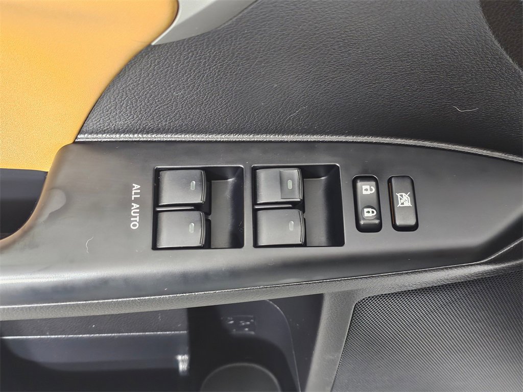 Used 2011 Lexus CT 200h image 24