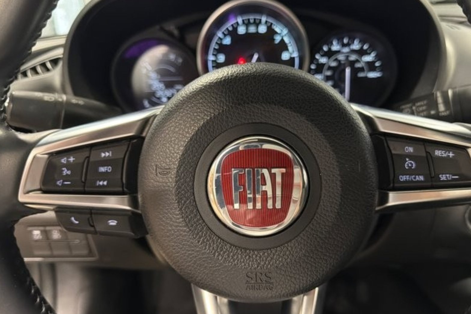 Used 2017 FIAT 124 Spider Classica RWD image 20