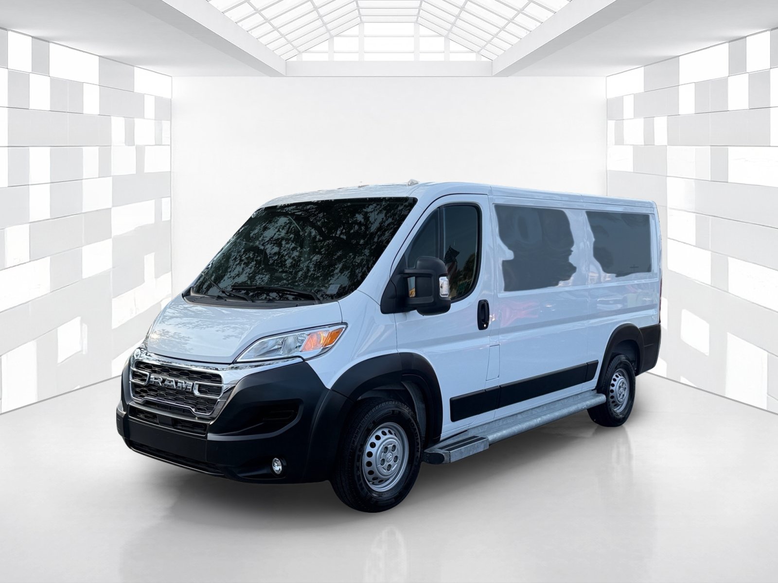 Used 2025 RAM ProMaster 2500 w/ U-Haul Equipment Group FWD image 3