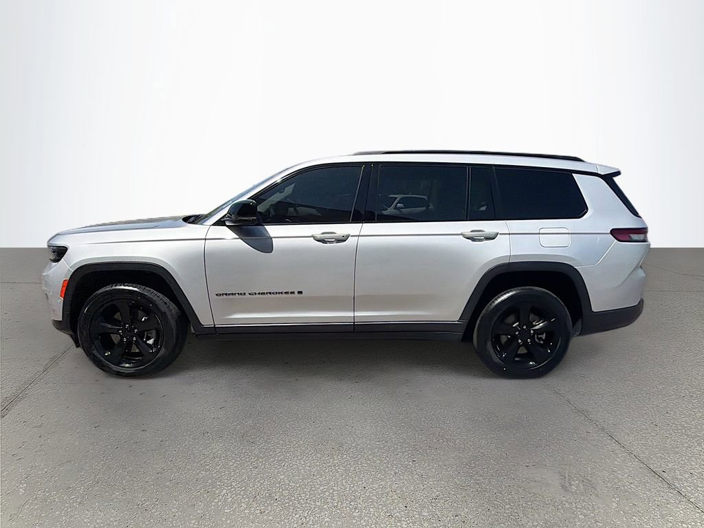 Used 2023 Jeep Grand Cherokee L Limited w/ Black Appearance Package RWD image 7