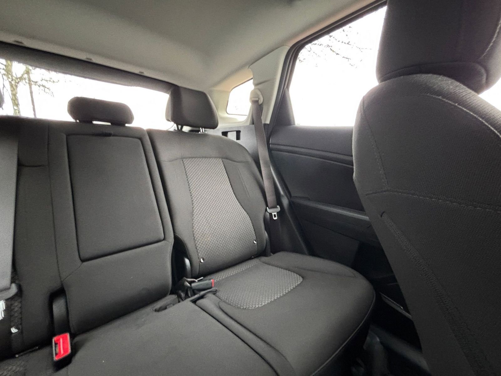 Used 2025 Kia Sportage LX image 37