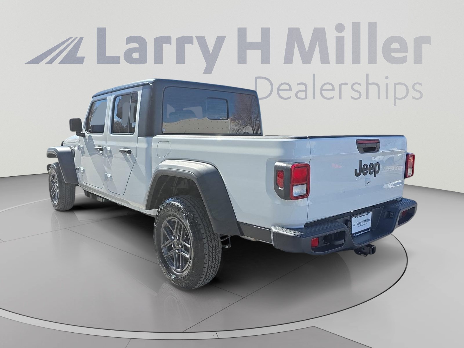New 2026 Jeep Gladiator Sport AWD/4WD image 3