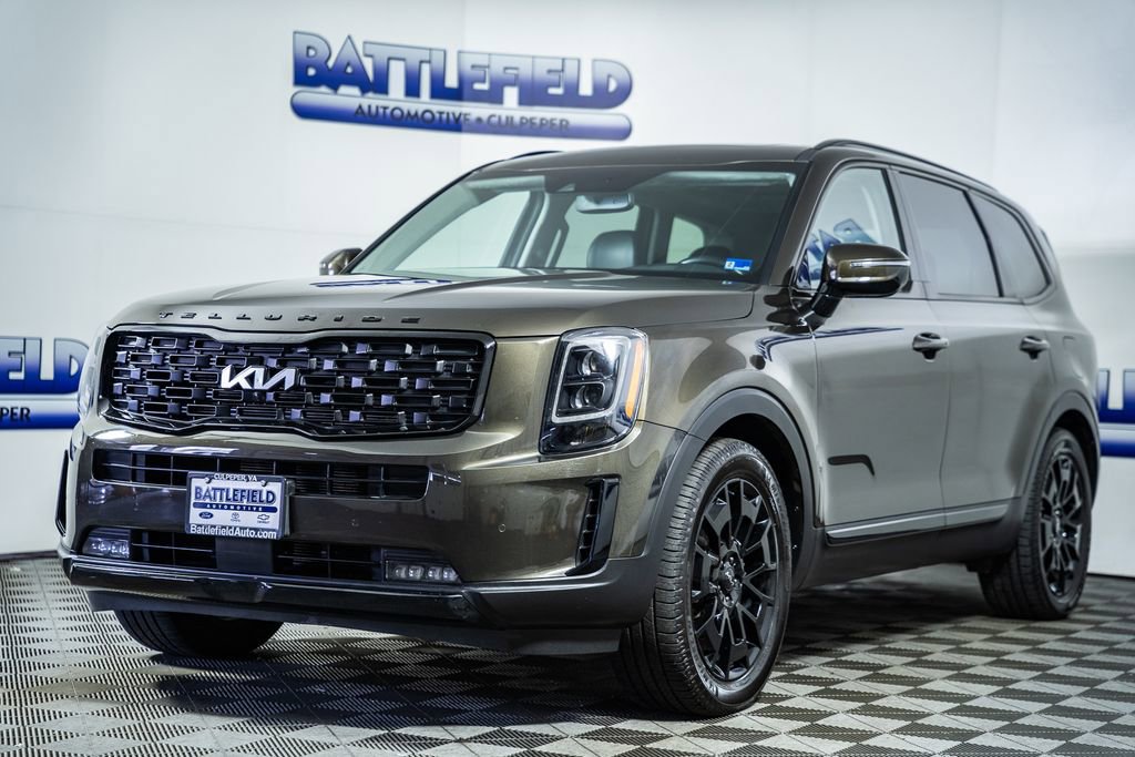 Used 2022 Kia Telluride SX w/ SX Prestige Package image 3