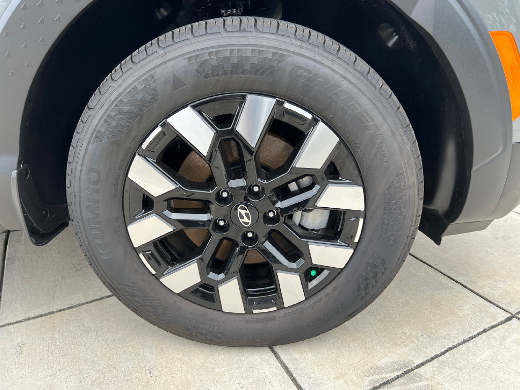 Used 2026 Hyundai Santa Cruz SE FWD image 5
