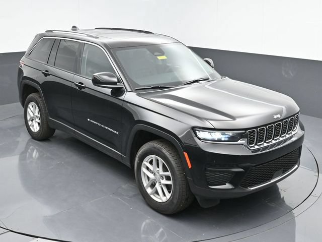 Used 2024 Jeep Grand Cherokee Laredo X AWD/4WD image 31
