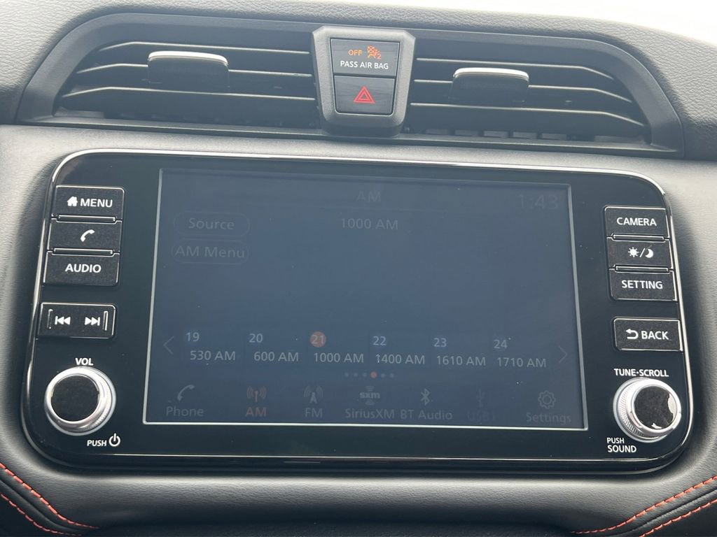 New 2025 Nissan Versa SR FWD image 9