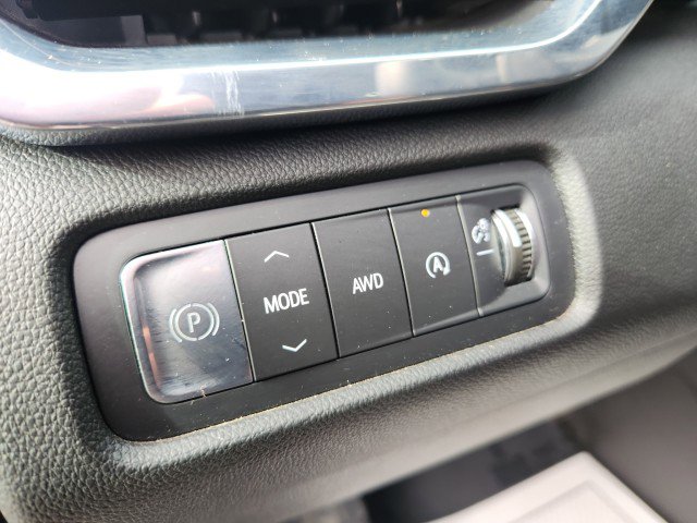 Used 2025 GMC Acadia Elevation image 37
