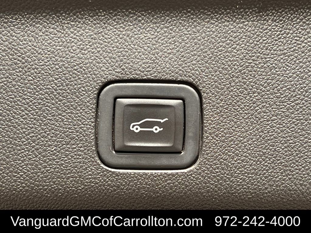 Used 2023 Chevrolet Suburban Premier w/ Advanced Technology Package image 33