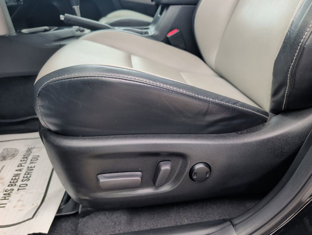 Used 2018 Toyota RAV4 Limited w/ All Weather Liner Package image 9