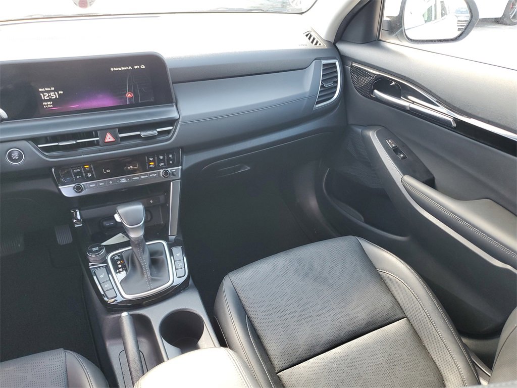 Used 2024 Kia Seltos EX image 15