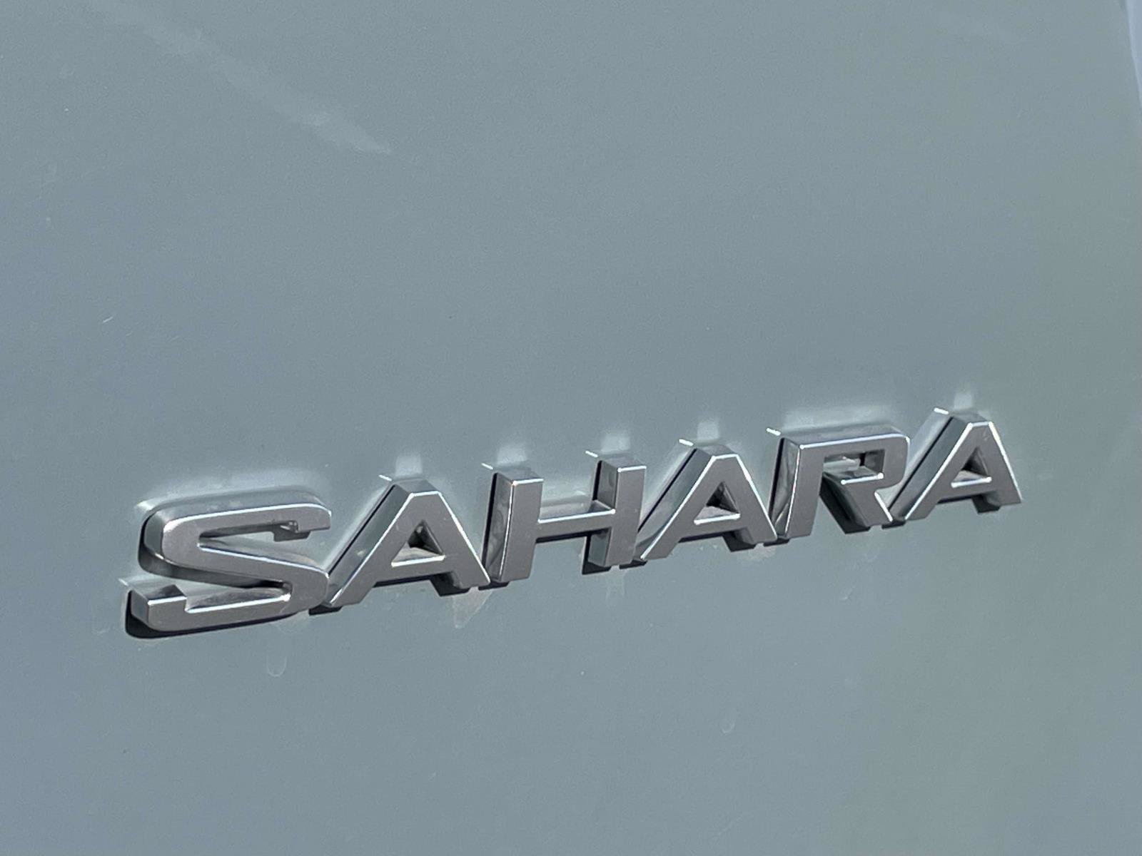 Used 2024 Jeep Wrangler Unlimited Sahara w/ Technology Group AWD/4WD image 8