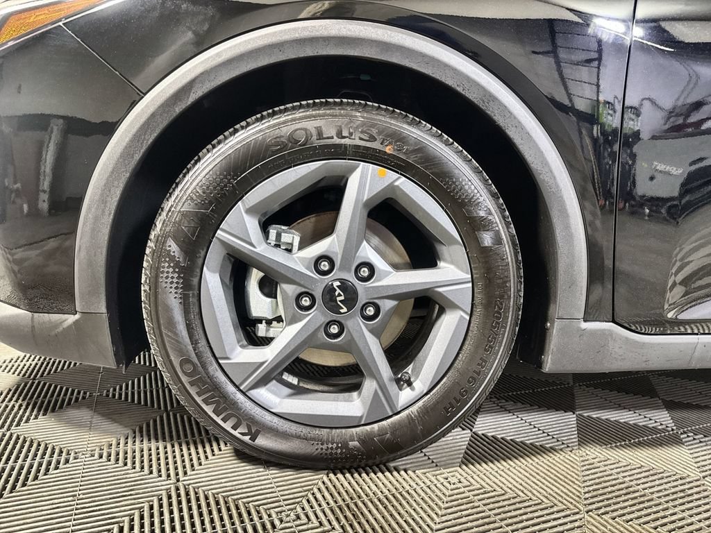 New 2026 Kia K4 FWD image 12