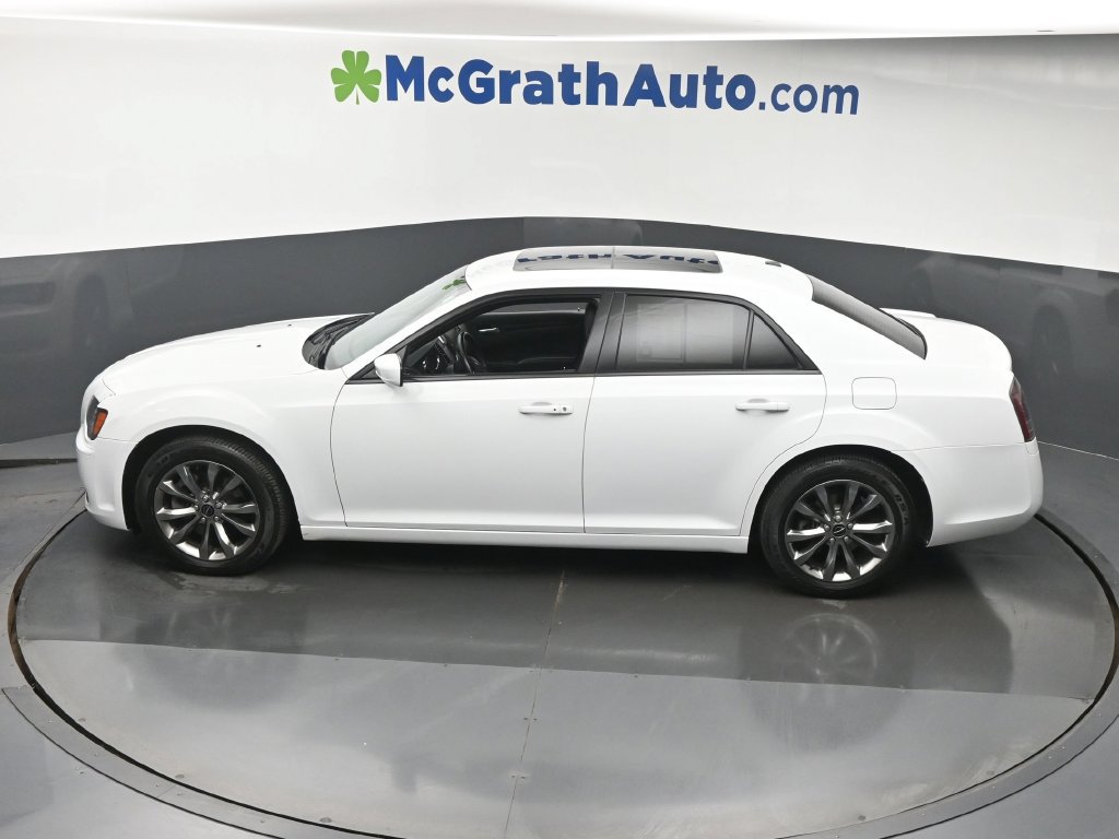 Used 2014 Chrysler 300 S AWD/4WD image 24